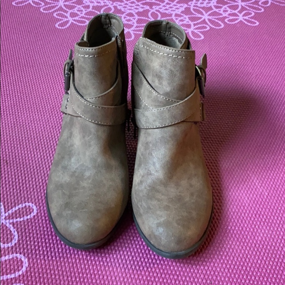 Ankle boots